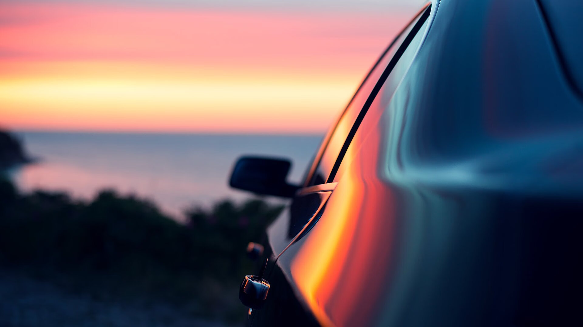 德甲攻防转换不断，精彩镜头频频上映，德甲足球