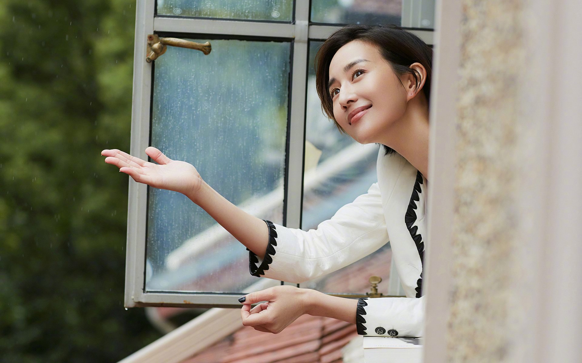 开云官方网站-王者荣耀 决赛圈战术争议引发讨论，王者荣耀决赛是几局几胜