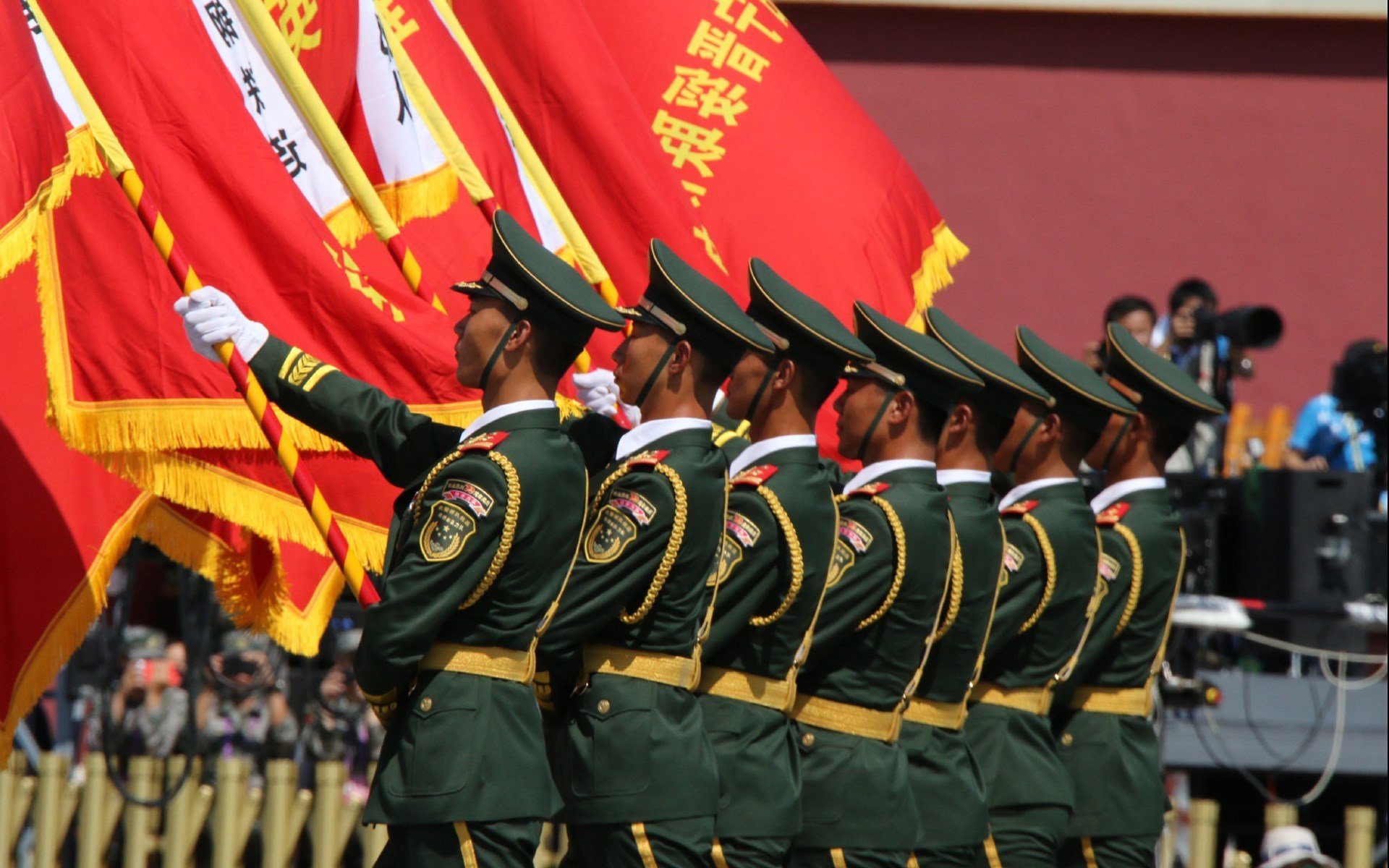 开云中国-篮网组织球迷开放日场面火爆，篮网开幕式